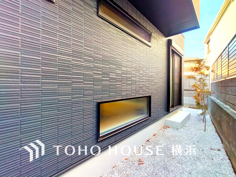 陽光に愛され、環境に恵まれ、家族に包まれた邸宅は、どんなに月日が経っても色褪せる事なく【オンリーワン】に輝き続けます。