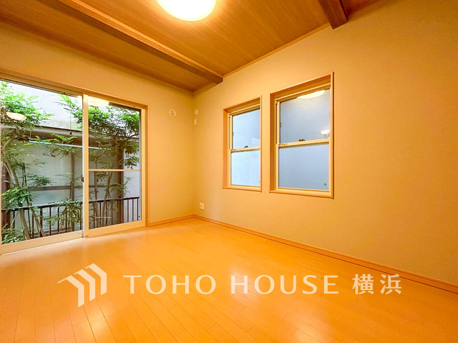 穏やかな寛ぎを届ける上質仕様のゆとりあるお部屋。自分時間を充実させながら心豊かにできるプライベート空間。