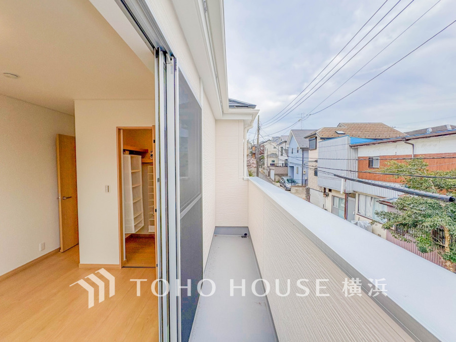 太陽に愛された邸は、陽当り・通風に優れた魅力的で快適さを追求した邸宅でした。ここに住むからこそ意味がある。