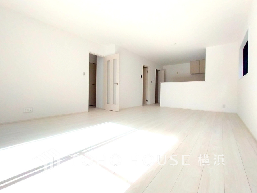 ご家族やお友達との時間など、多くの時を刻む空間。何気なく過ぎる時でさえも上質なひと時となる快適な空間を目指して。