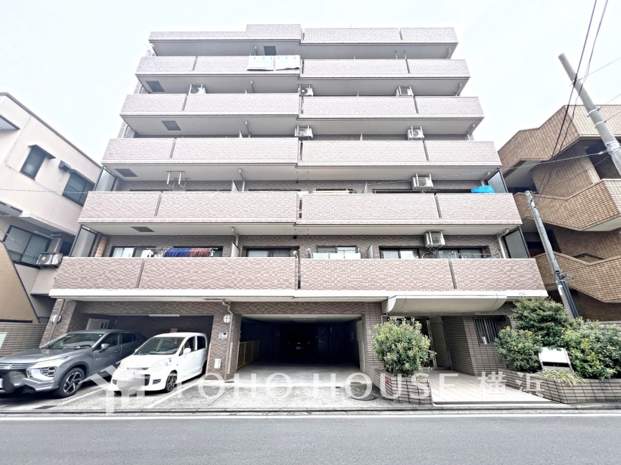 小中学校、公園、スーパーが近く子育てにも安心の住環境です。