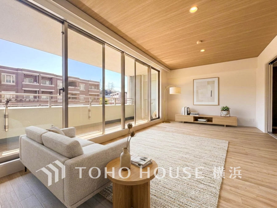 ご家族やお客様との時間など、多くの時を刻む空間。何気なく過ぎる時でさえも上質なひと時となる快適な空間を目指して。(装飾品はAI加工です）