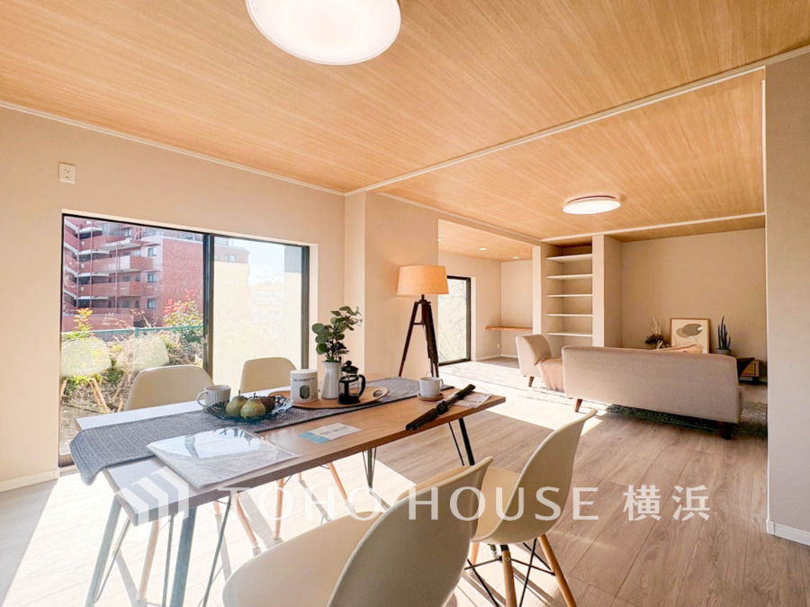 たくさんの想いが美しいカタチに彩られた時、そこにはひと時のくつろぎが生まれ、ゆっくりと愛着が育まれていきます。