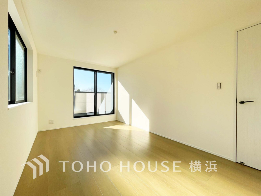 家族一人ひとりの大切なプライベート空間。趣味・感性で個性的に飾って頂けるようシンプルに仕上げてあります。自分時間を充実させながら心豊かなひとときを過ごすための大切な空間。