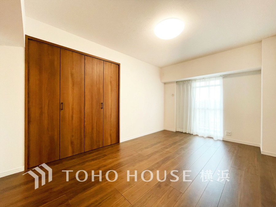 家族一人ひとりの大切なプライベート空間。趣味・感性で自由に演出できるよう、シンプルに仕上げた空間。暮らし心地を大きく左右する収納を、適材適所に配置し、使い勝手にも考慮しました。