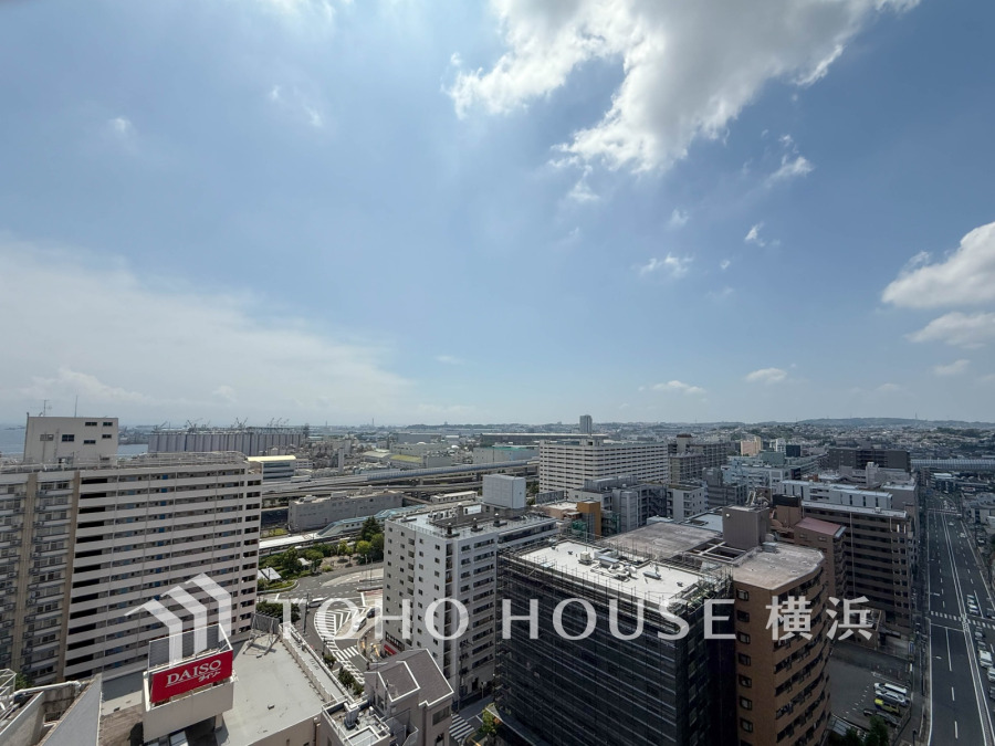 この開放感ある眺望と共に閑静な住宅街の季節感を演出する四季折々の変化を楽しめる心地よい場所となることでしょう。