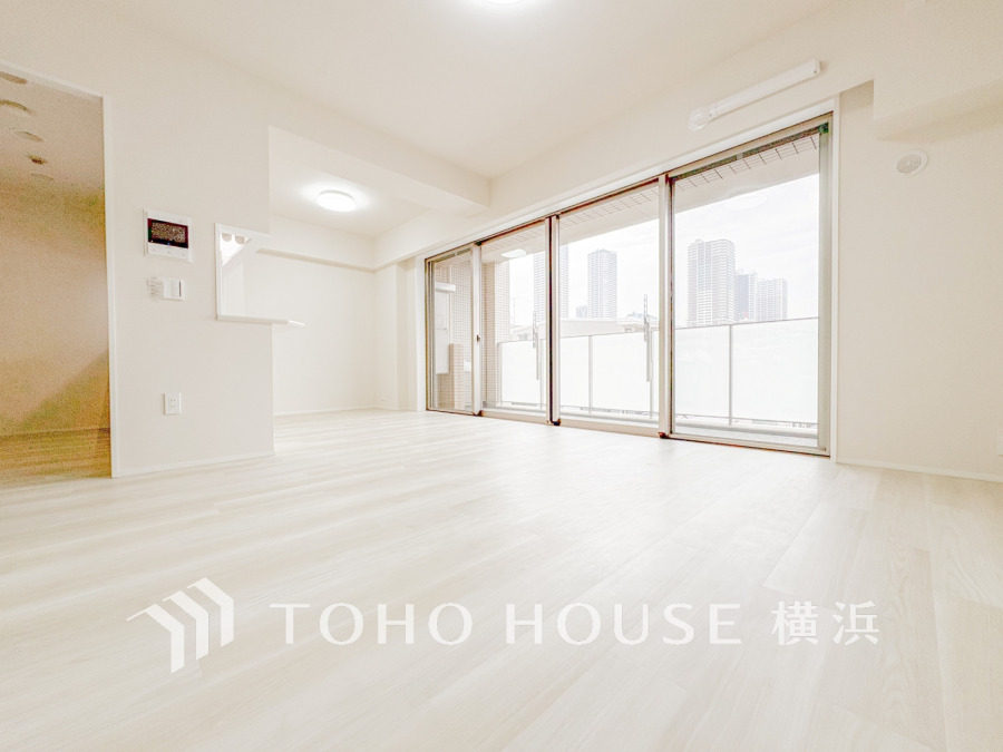 太陽の恵みを受けた明るい空間。吹きぬける風を感じながら爽やかで風通しの良い暮らしが叶います。

