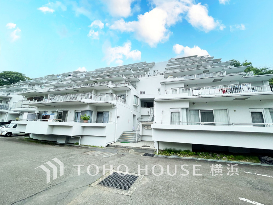 うららかな陽射しがどのお部屋にも降り注ぎますように、快適さを追求した間取設計。得難い立地環境での生活を恵みの豊かな永住の地へと変えてくれます。