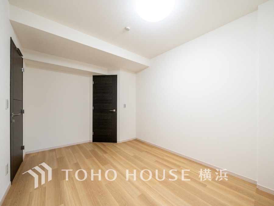 1日の疲れを癒し、心地よく寛げるようゆったりとした広さを確保しています。プライベートタイムをより優雅に穏やかに…。落ち着いた雰囲気を紡ぎます。