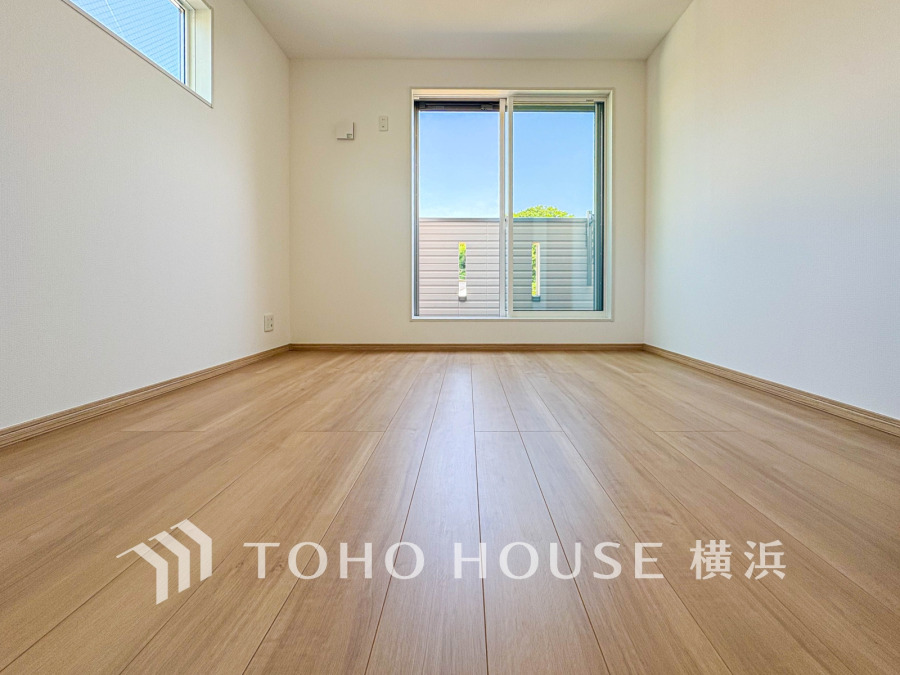 穏やかな寛ぎを届ける上質仕様のゆとりあるお部屋。自分時間を充実させながら心豊かにできるプライベート空間。