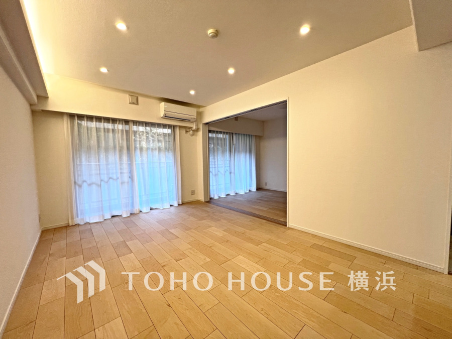 上質な時間を育む暮らしのメインステージ。寛ぎとコミュニケーションを育む居心地のよい場所。