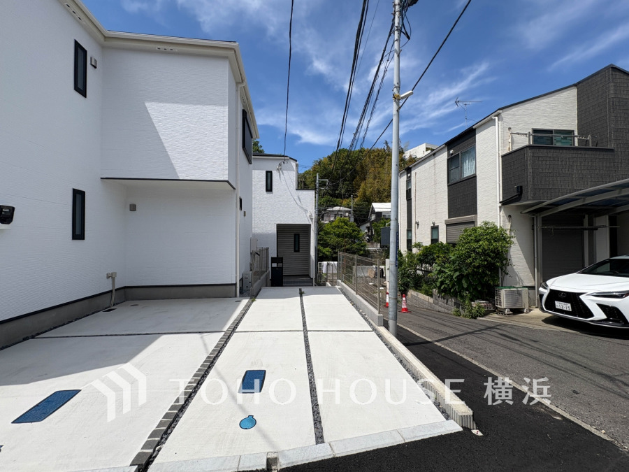 表現された空間は豊かな光と風を纏い、暮らしの時間を豊かにしてくれます。デザインされた空間と競い合うかのような充実した建物設備も家族の時間を彩ってくれることでしょう。