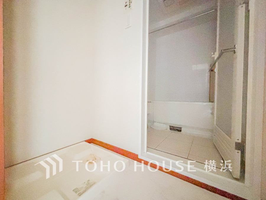 一日の始まりと終わりを心地よく演出してくれる、多彩な機能が備えられたパウダールーム。心地よいリフレッシュ空間です。