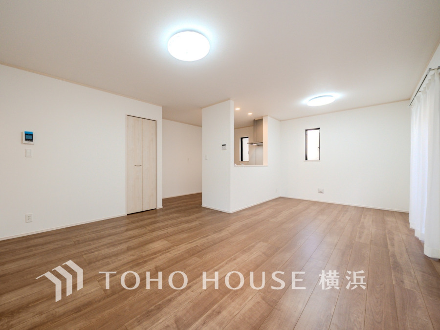 上質な時間を育む暮らしのメインステージ。寛ぎとコミュニケーションを育む居心地のよい場所。ここで楽しむ家族の時間が絆をより深めてくれそうです。