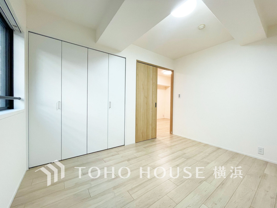 ゆとりと収納を確保した洋室。自分時間を充実させながら心豊かなひとときを過ごすための大切な空間です。
