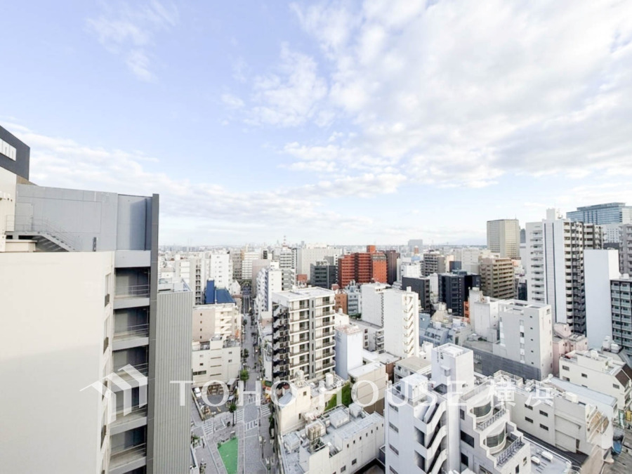 16階のお部屋からは開放感のある都市の眺望が広がります。