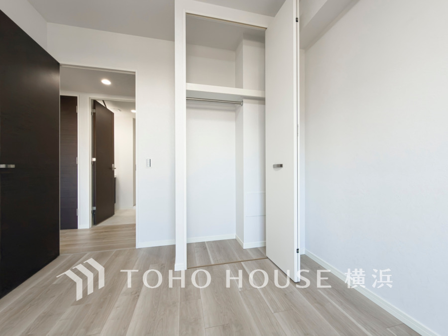 お客様の求める本当の“住み心地”とは何なのか。そのための一手間一工夫を惜しみません。街並みや周辺の環境に呼応しながら、美しく、そして毎日の暮らしを考慮した機能性の高い住まい。