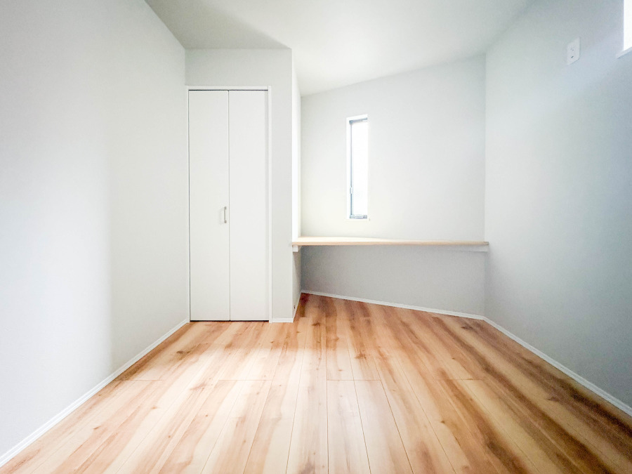 感性を育むプライベートルームはシンプルでスマートな空間。好みの空間で読書をしたり、音楽を聞いたりと一人の時間も充実したものにできます。