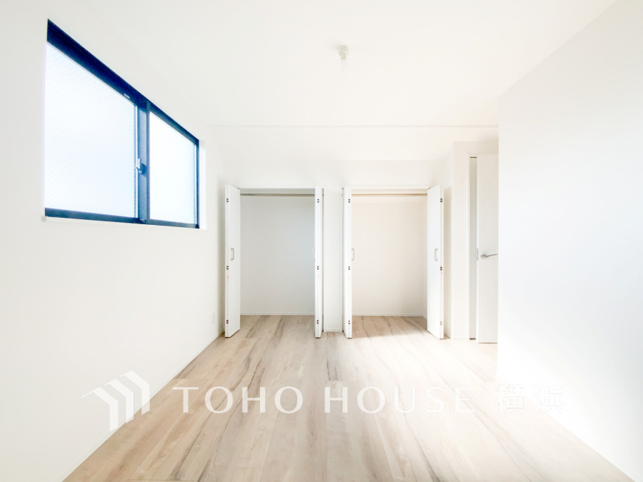 家族一人ひとりの大切なプライベート空間。趣味・感性で自由に演出できるよう、シンプルに仕上げた空間。暮らし心地を大きく左右する収納を、適材適所に配置し、使い勝手にも考慮しました。