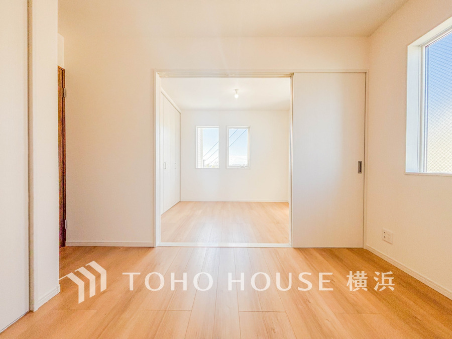 感性を育むプライベートルームはシンプルでスマートな空間。好みの空間で読書をしたり、音楽を聞いたりと一人の時間も充実したものにできます。