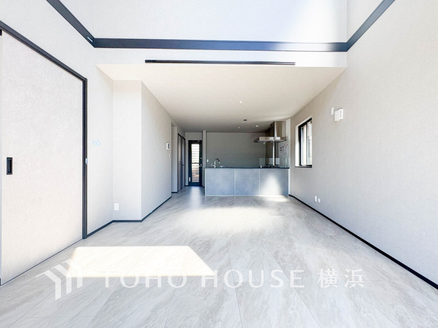 ご家族やお客様との時間など、多くの時を刻む空間。何気なく過ぎる時でさえも上質なひと時となる快適な空間を目指して。