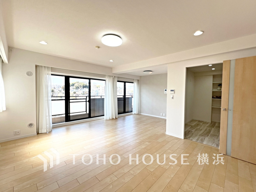 上質な時間を育む暮らしのメインステージ。寛ぎとコミュニケーションを育む居心地のよい場所。