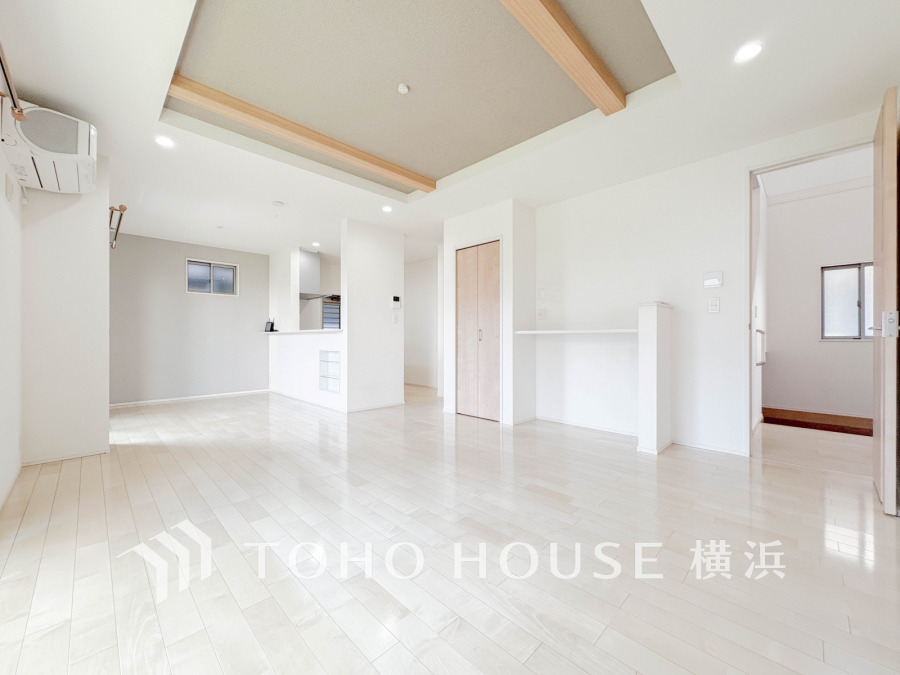 ご家族やお客様との時間など、多くの時を刻む空間。何気なく過ぎる時でさえも上質なひと時となる快適な空間を目指して。