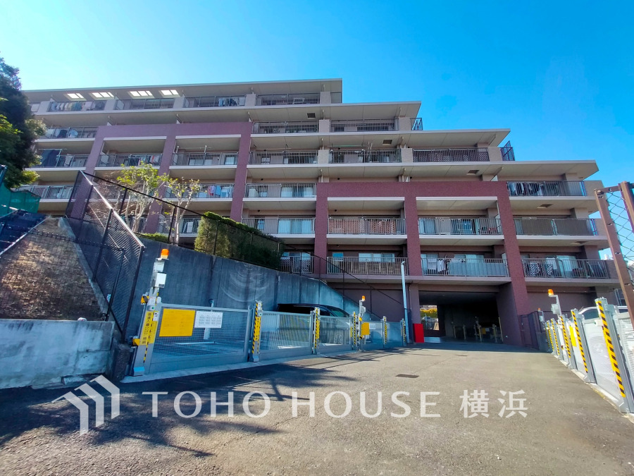 流行に左右されず、将来に渡って価値が継続する「上質」な佇まい。お洒落な雰囲気や自然の潤い、親しみやすさといった個性を、街に新たな価値をもたらし続ける。