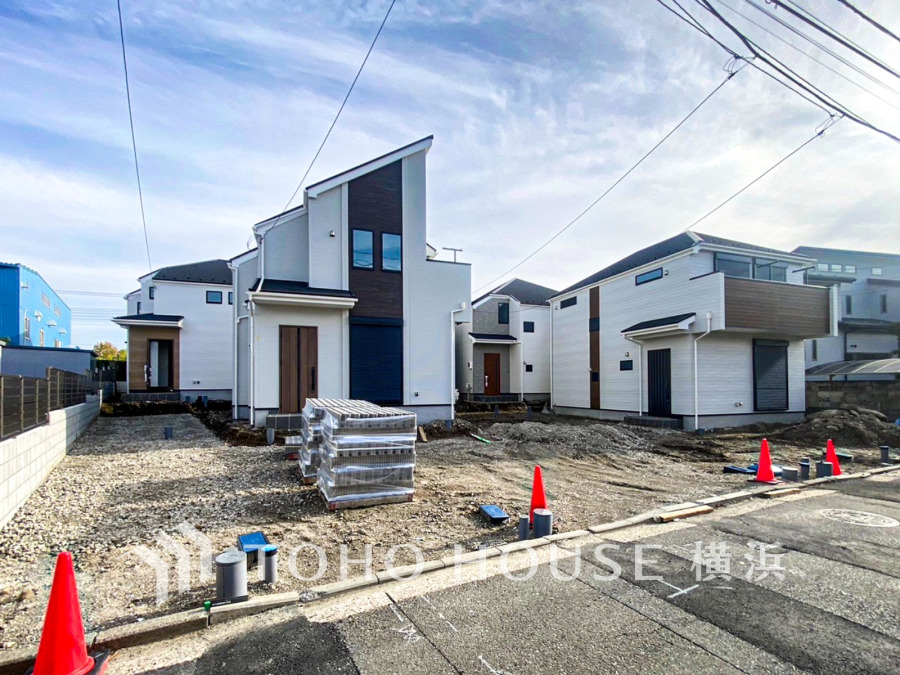 爽やかな青空の下に贅沢なほどに降り注ぐ陽光、豊かな居住性と、クオリティが見事に調和した住空間は、住まうことの喜びを感じさせてくれます。