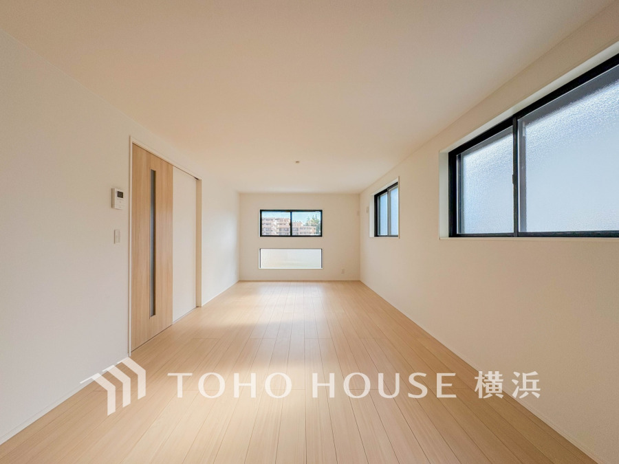 一日の中で多くの時間を過ごすことになる住まいだからこそ、いつも穏やかな空間であるように心掛けています。構成する建材などへの配慮が、住まう方の健康を守ります。