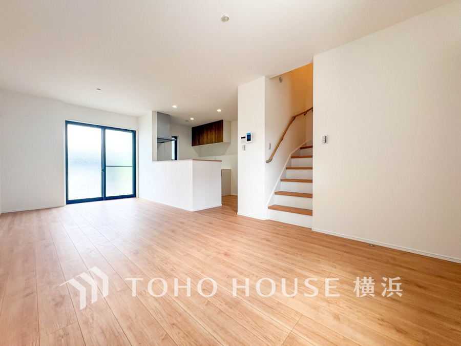 一日の中で多くの時間を過ごすことになる住まいだからこそ、いつも穏やかな空間であるように心掛けています。構成する建材などへの配慮が、住まう方の健康を守ります。
