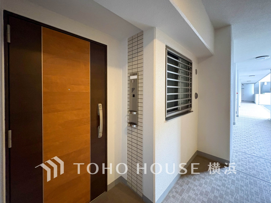 居住者の帰り、訪れる方を優しく迎え、やすらぎに満ちた生活空間を予感させる。健やかな暮らしを楽しめそう。