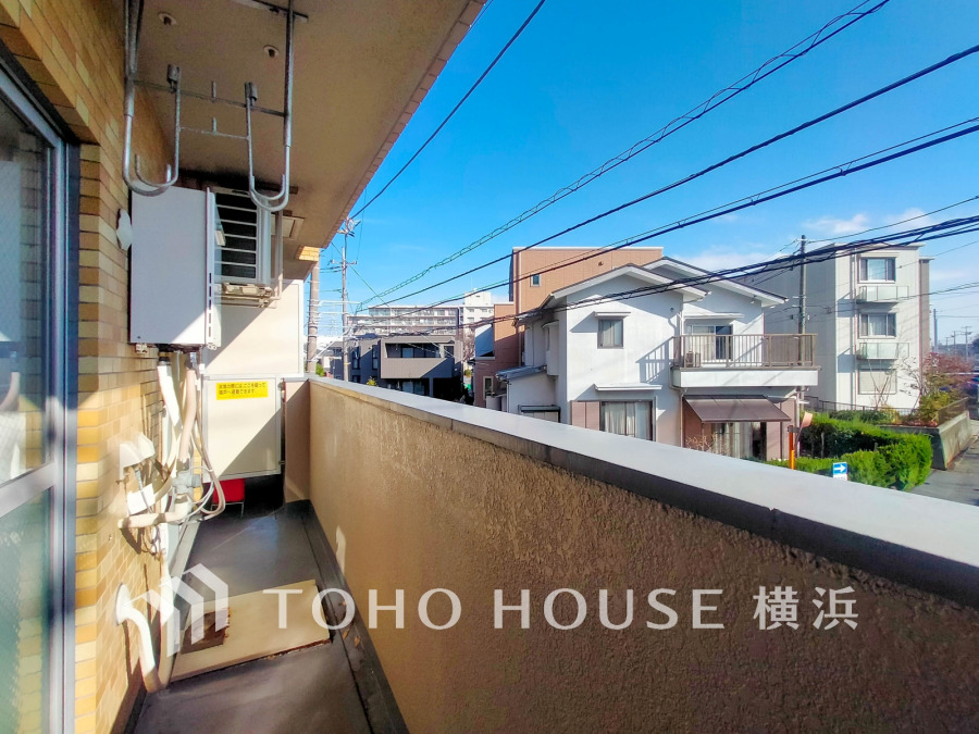 暮らしの中で光と風を演出してくれるバルコニー。爽やかな風を感じ、暖かな光を浴びて、快適な暮らしをここから。
