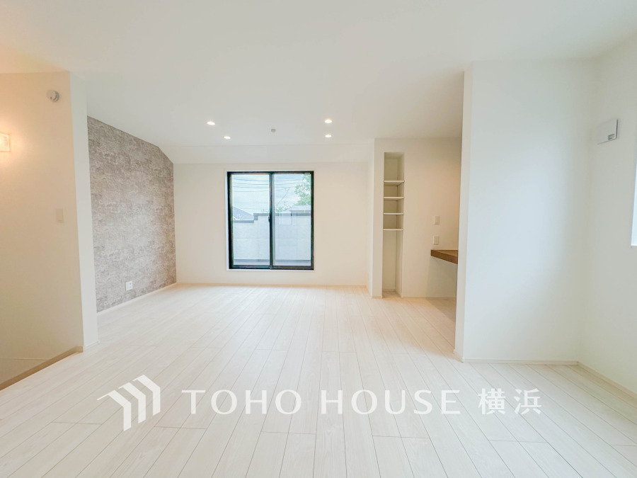 一日の中で多くの時間を過ごすことになる住まいだからこそ、いつも穏やかな空間であるように心掛けています。構成する建材などへの配慮が、住まう方の健康を守ります。