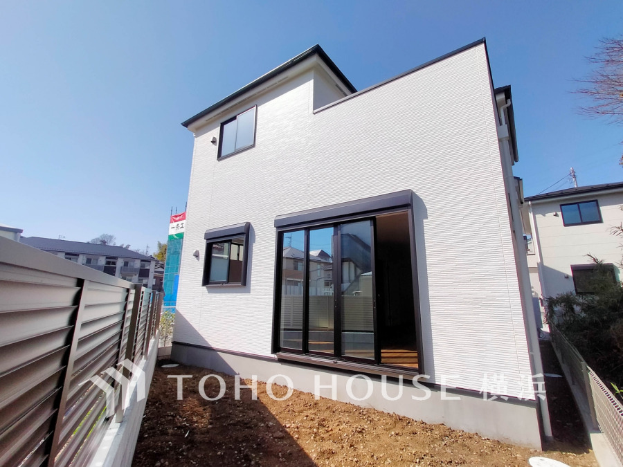 時間のゆとりと空間、爽やかな陽光がもたらす光と風を贅沢なまでに感じる暮らしが始まります。