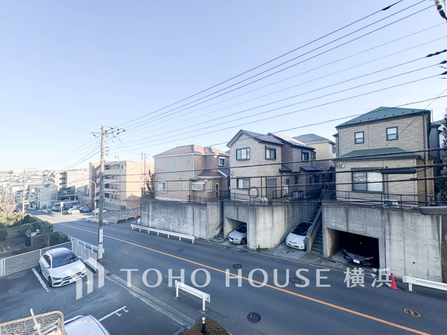 周辺は落ち着いた住宅街につき住環境良好です。