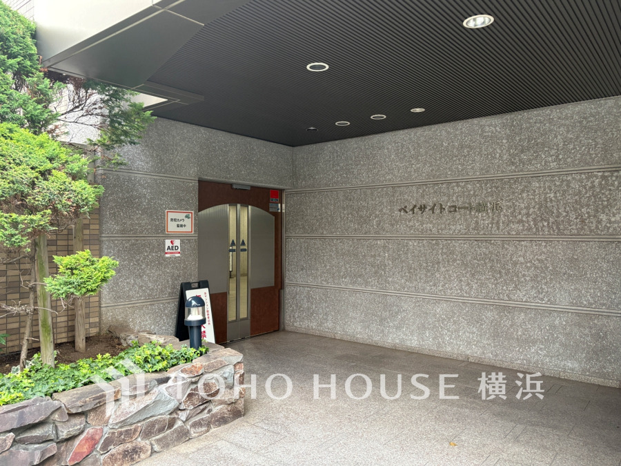 格調と気品を息づかせたエントランス。住む人や訪れる人をやさしくエスコートします。
