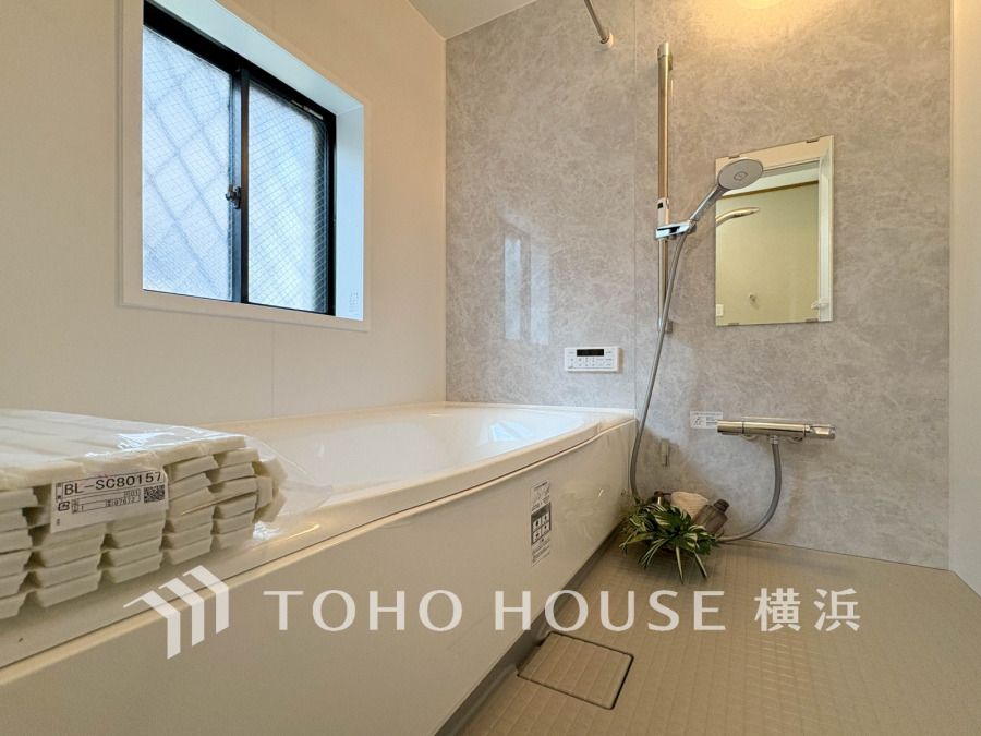 1日の疲れを取り心身を癒すことができる住まいの中のリラクゼーション空間、バスルーム。心からゆったりと寛いでいただけるよう、ゆとりのスペースを確保してます。