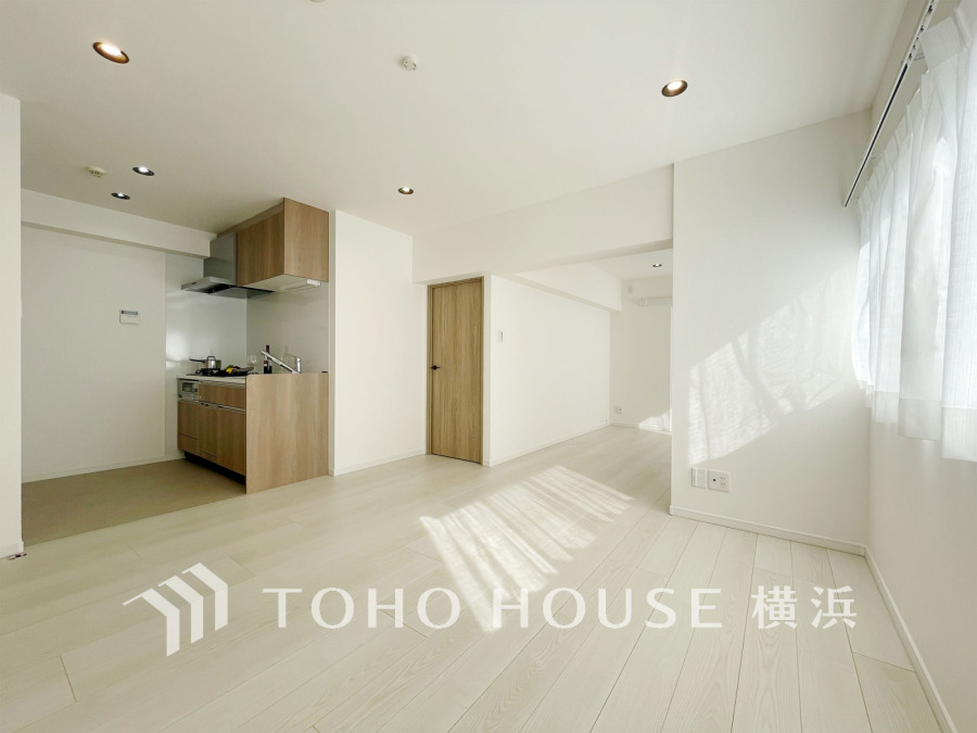 太陽の恵みを受けた明るい空間。吹きぬける風を感じながら爽やかで風通しの良い暮らしが叶います。
