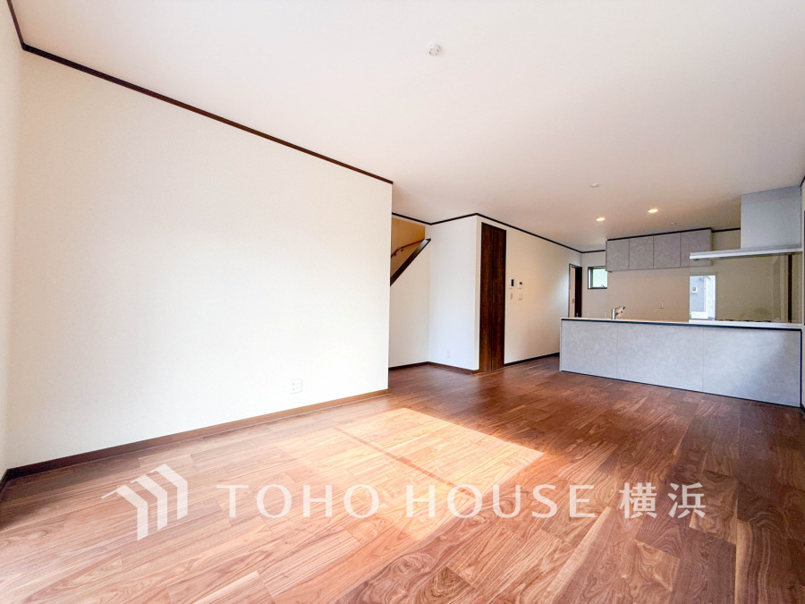 ご家族やお客様との時間など、多くの時を刻む空間。何気なく過ぎる時でさえも上質なひと時となる快適な空間を目指して。