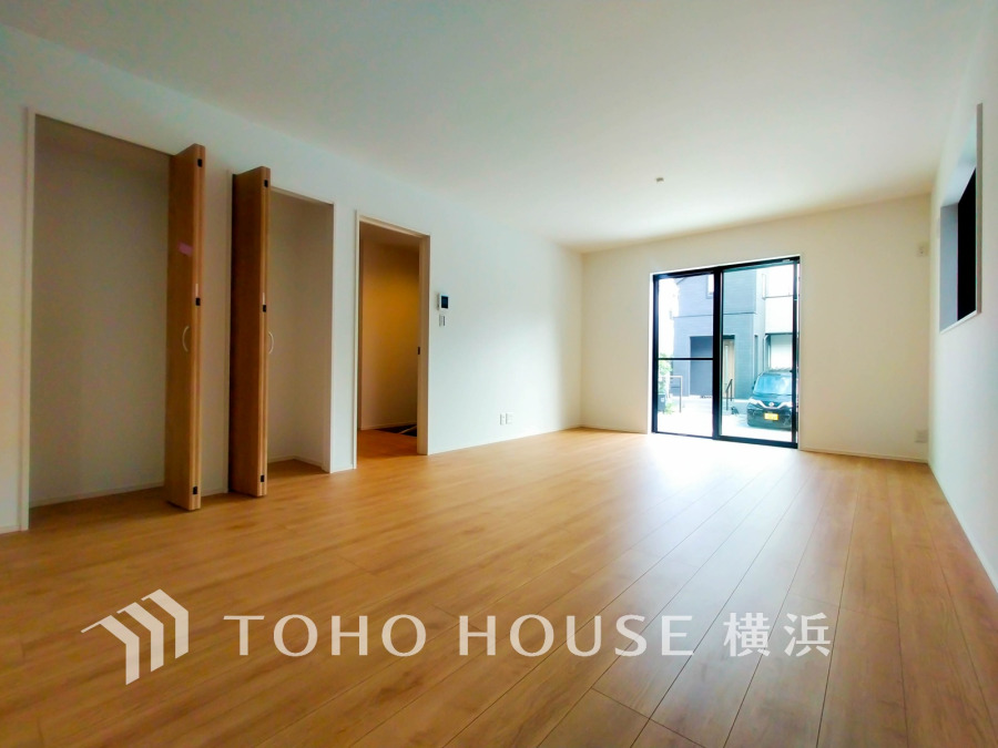 たくさんの想いが美しいカタチに彩られた時、そこにはひと時のくつろぎが生まれ、ゆっくりと愛着が育まれていきます。