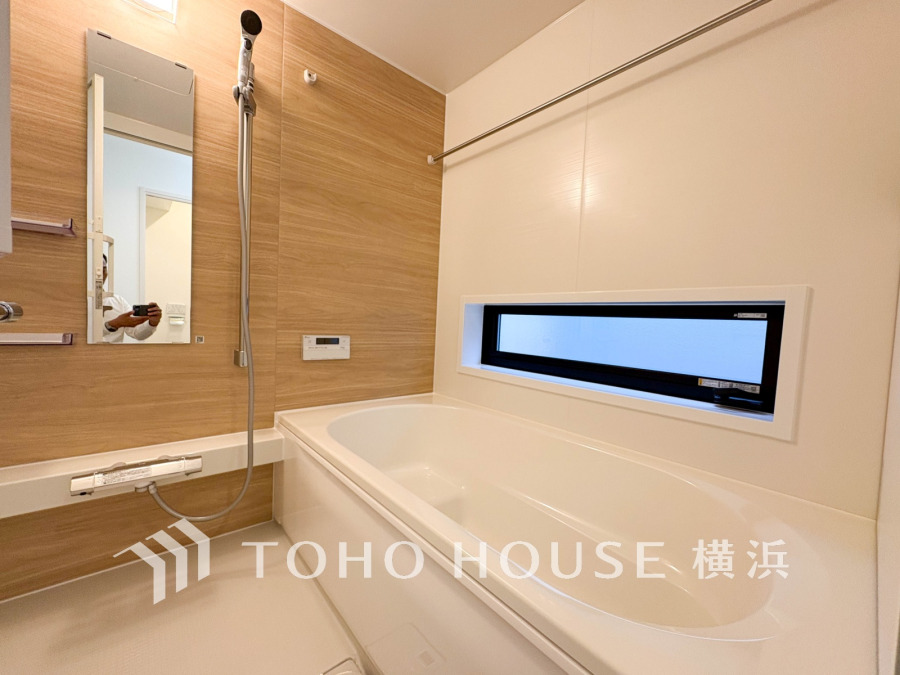 1日の疲れを取り心身を癒すことができる住まいの中のリラクゼーション空間、バスルーム。心からゆったりと寛いでいただけるよう、ゆとりのスペースを確保しています。