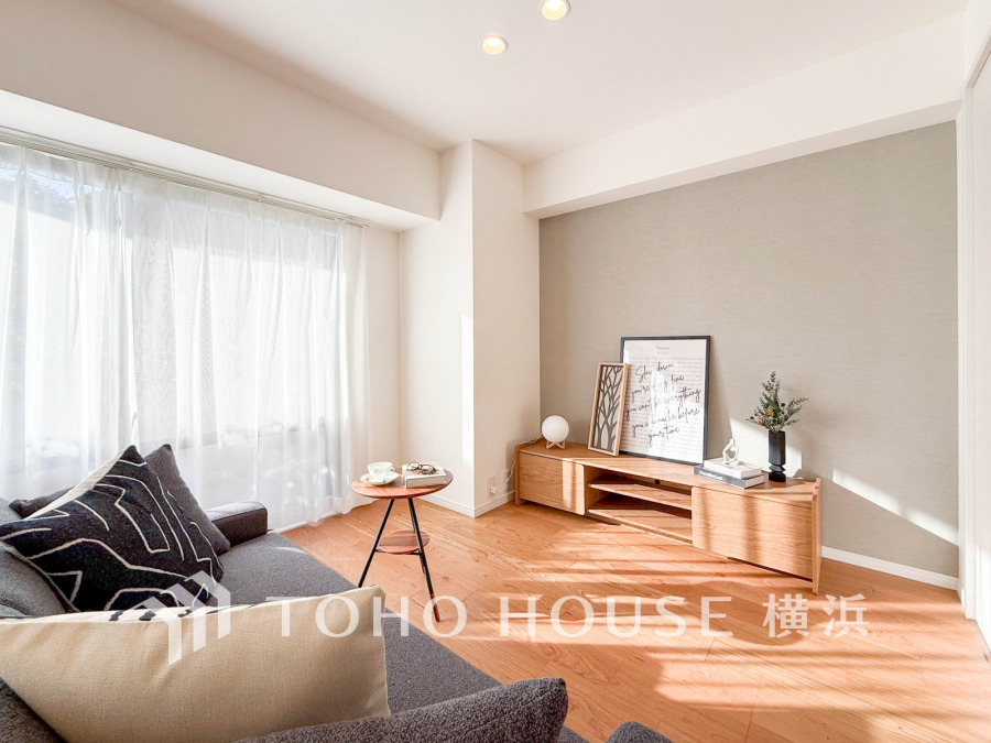 太陽の恵みを受けた明るい空間。吹きぬける風を感じながら爽やかで風通しの良い暮らしが叶います。
