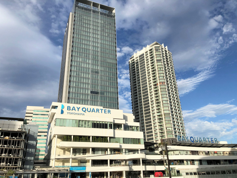 横浜ベイクォーター　約450ｍ
