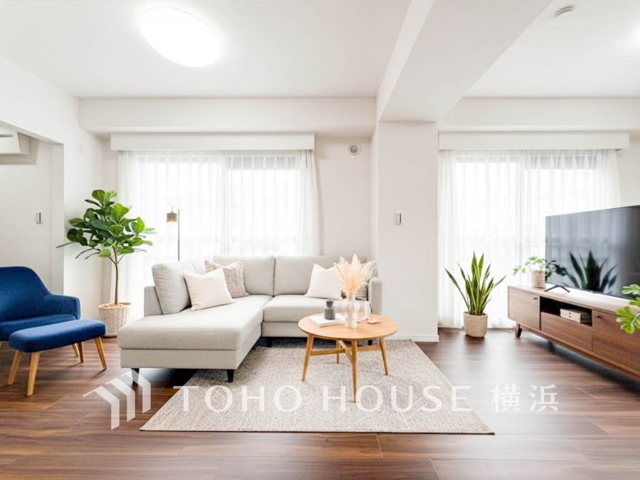 太陽の恵みを受けた明るい空間。吹きぬける風を感じながら爽やかで風通しの良い暮らしが叶います。
