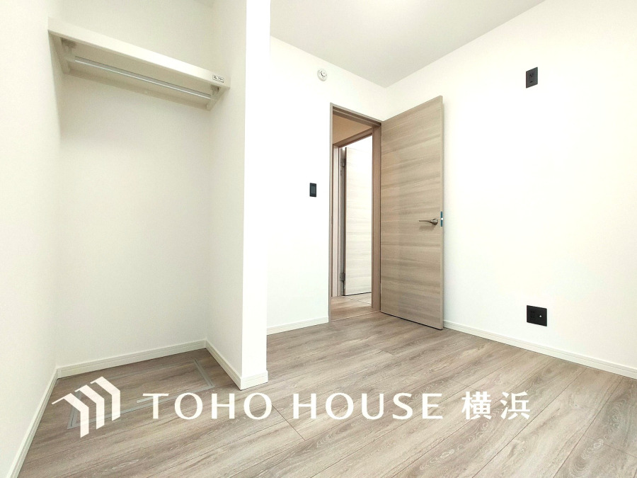 家族一人ひとりの大切なプライベート空間。趣味・感性で個性的に飾って頂けるようシンプルに仕上げてあります。 