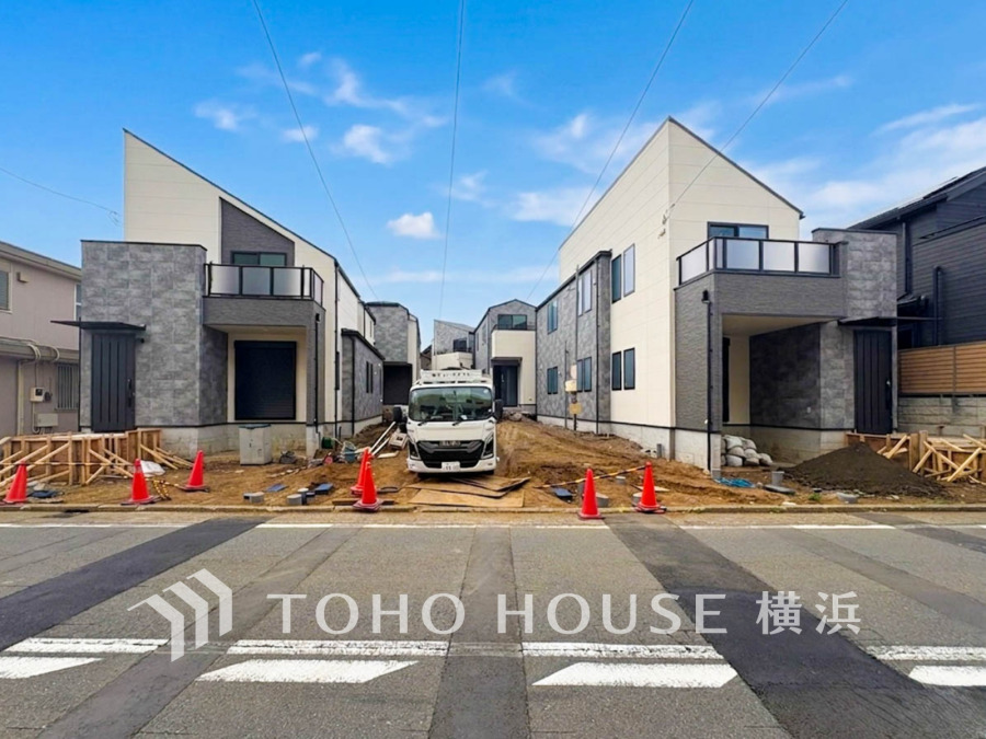 モダンなデザインの新築分譲住宅が並ぶ閑静な住宅街、安心の環境で快適な暮らしを実現します。