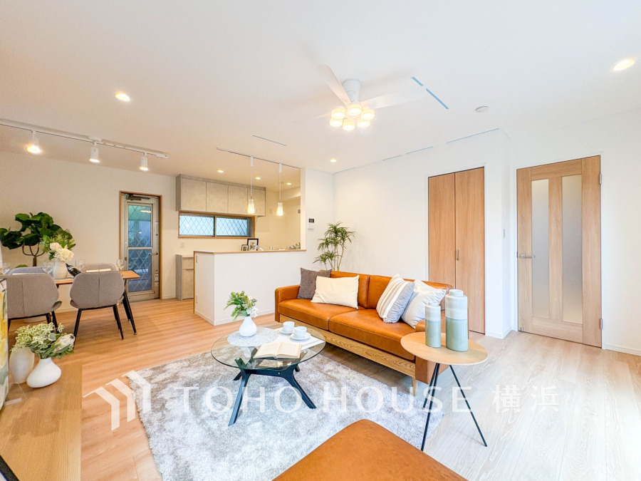 太陽の恵みを受けた明るい空間。吹きぬける風を感じながら爽やかで風通しの良い暮らしが叶います。