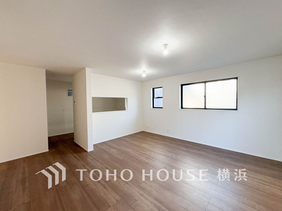 太陽の恵みを受けた明るい空間。吹きぬける風を感じながら爽やかで風通しの良い暮らしが叶います。
