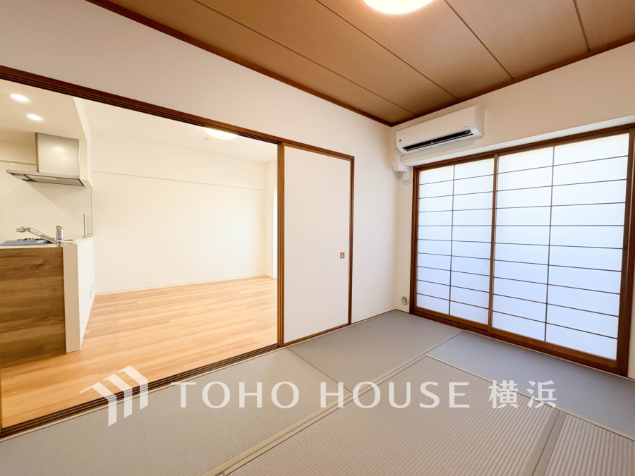 和室は有るだけでも落ち着く空間ですが、 「家族団らん」 「来客時の客間」「赤ちゃんのお昼寝」等々多目的なスペースとして活用出来る便利な空間です。